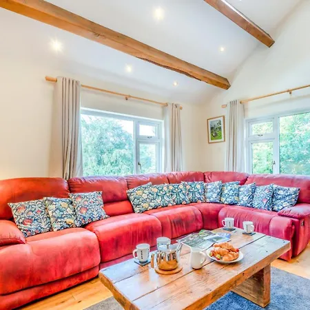 Prázdninový dům 4 Bed In Penrith Oc-sz103 *