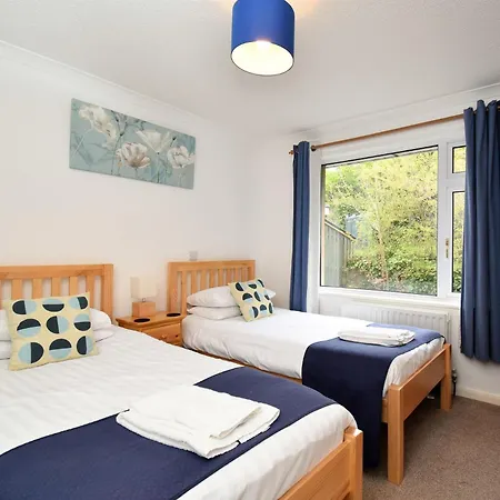 4 Bed In Sz103 Holiday home *
