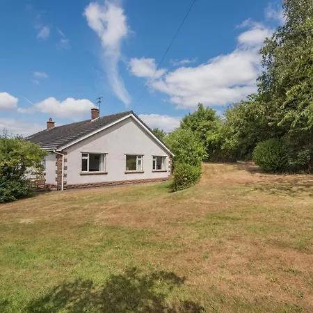 4 Bed In Sz103 Holiday home *