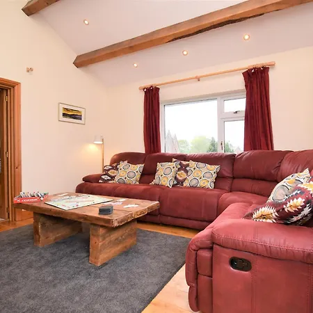 4 Bed In Sz103 Holiday home