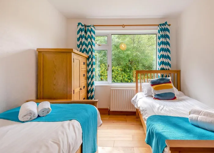 4 Bed In Penrith Oc-sz103